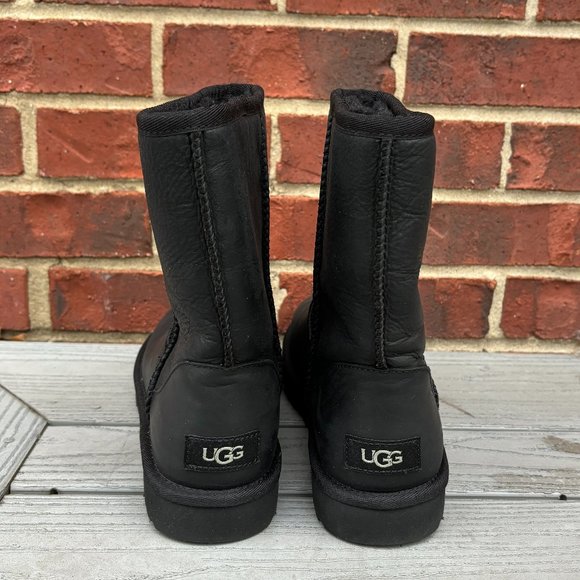 UGG Classic Short Leather Boot - Picture 2 of 8